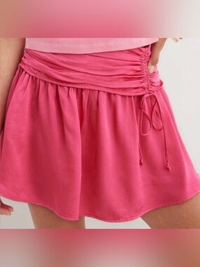Aerie Uptown smocked mini skirt w/ruffled waistband , drawstring detailing, LG